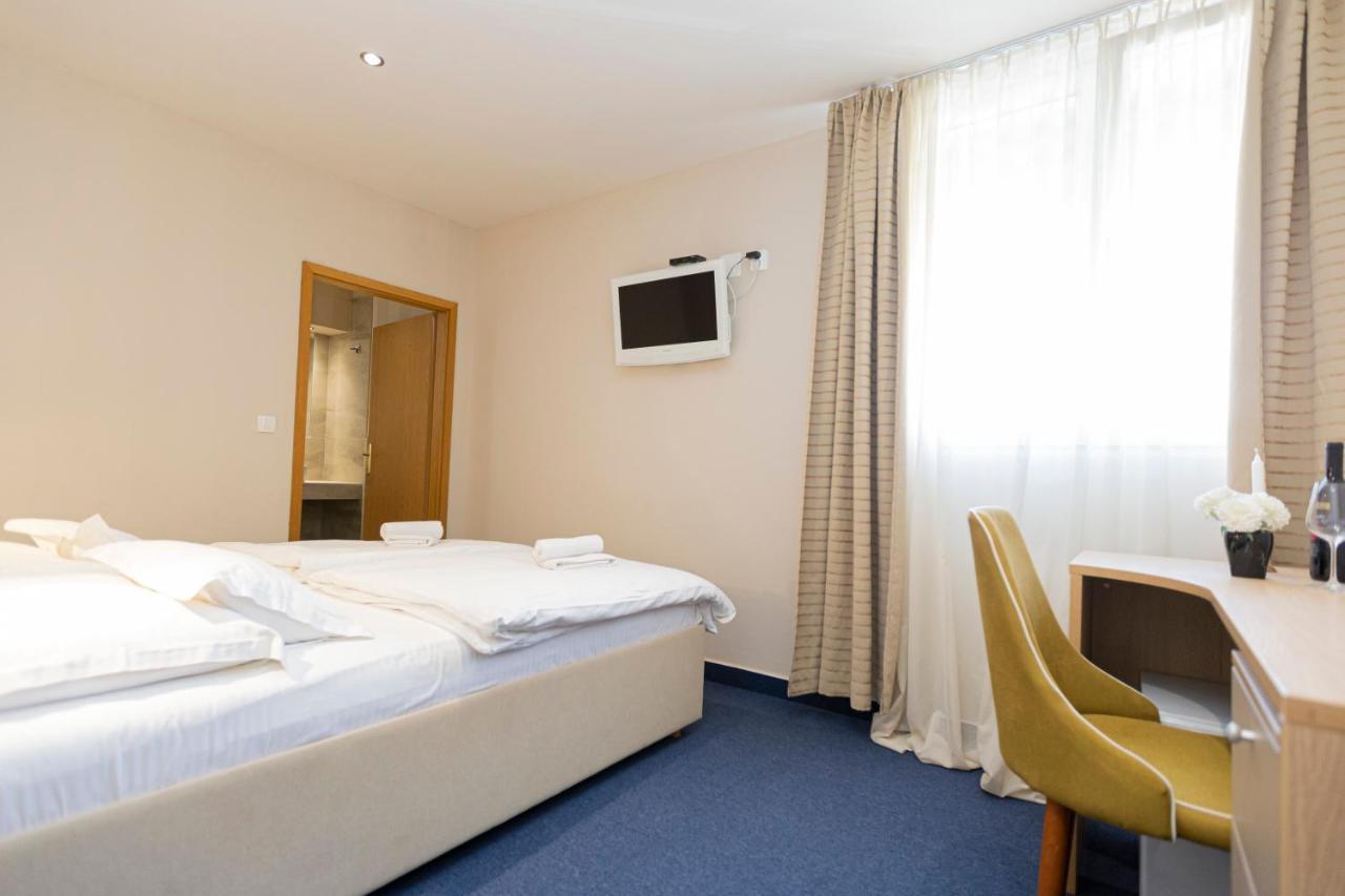 بودْسْتغانا Hotel Bozikovina 3 المظهر الخارجي الصورة