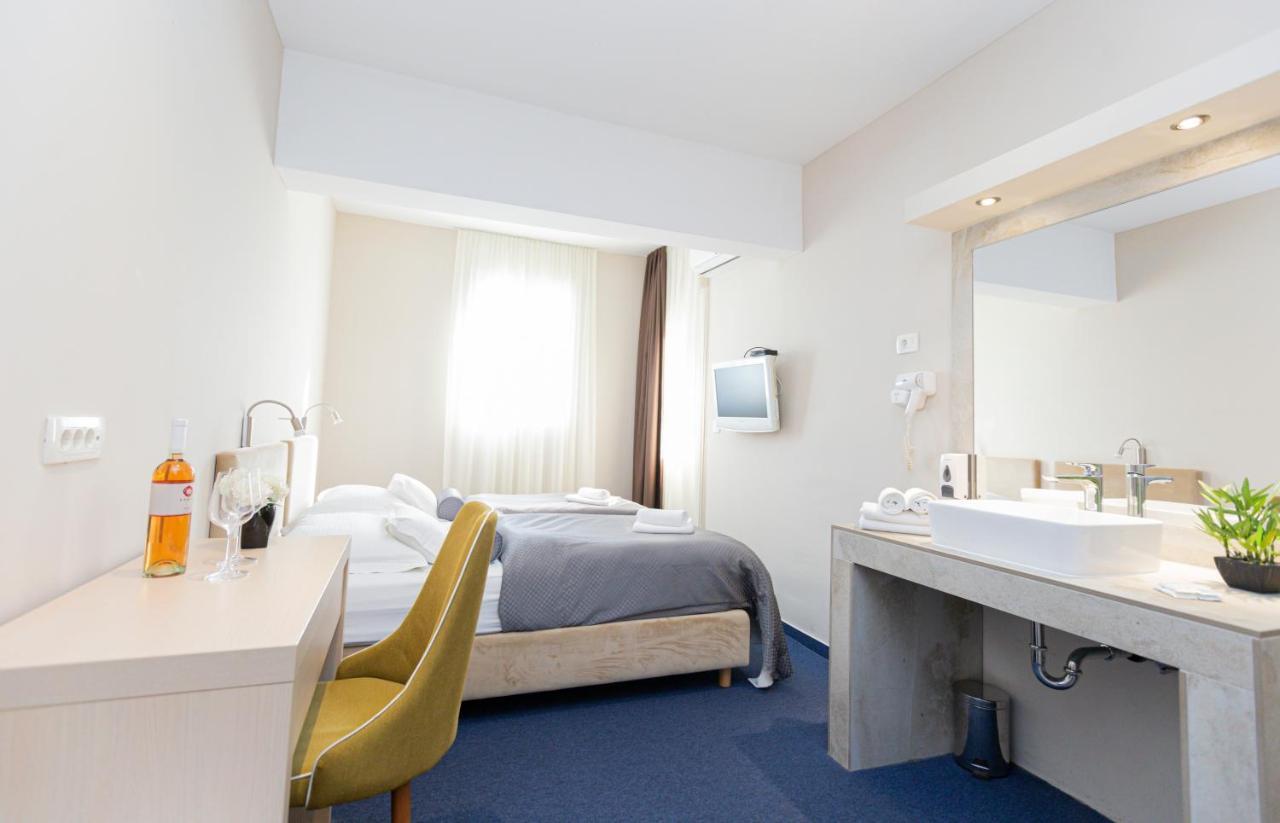 بودْسْتغانا Hotel Bozikovina 3 المظهر الخارجي الصورة