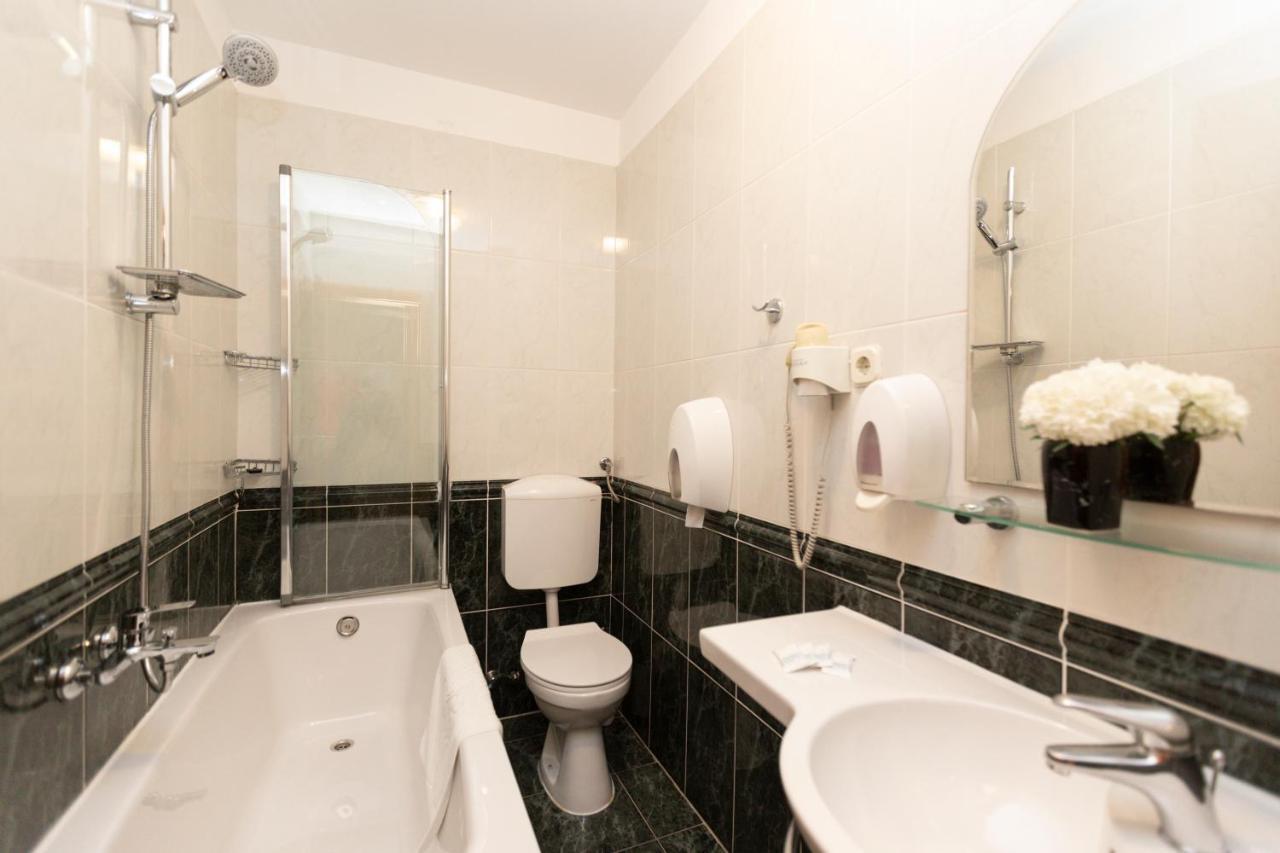 بودْسْتغانا Hotel Bozikovina 3 المظهر الخارجي الصورة