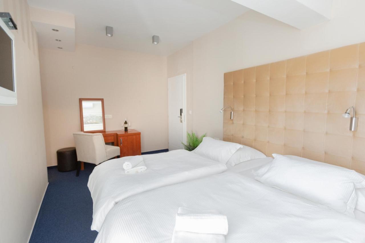 بودْسْتغانا Hotel Bozikovina 3 المظهر الخارجي الصورة